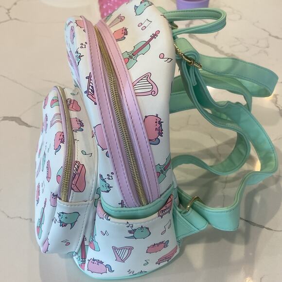 Loungefly pusheen the cat backpack - Picture 2 of 8